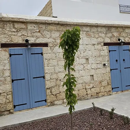 Ferienhaus Akoni House Dhrousha