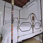 Akoni House Holiday home *