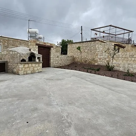 Tatil Evi Akoni House Dhrousha