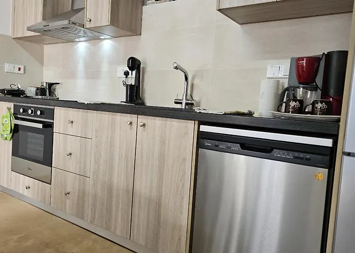 Akoni House Holiday home *